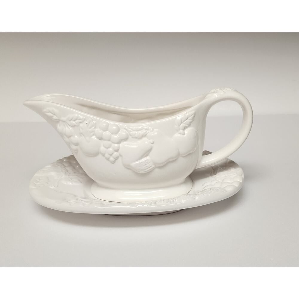 Gibson Home Fruitful White 1 1/4 Gravy Cup & Saucer